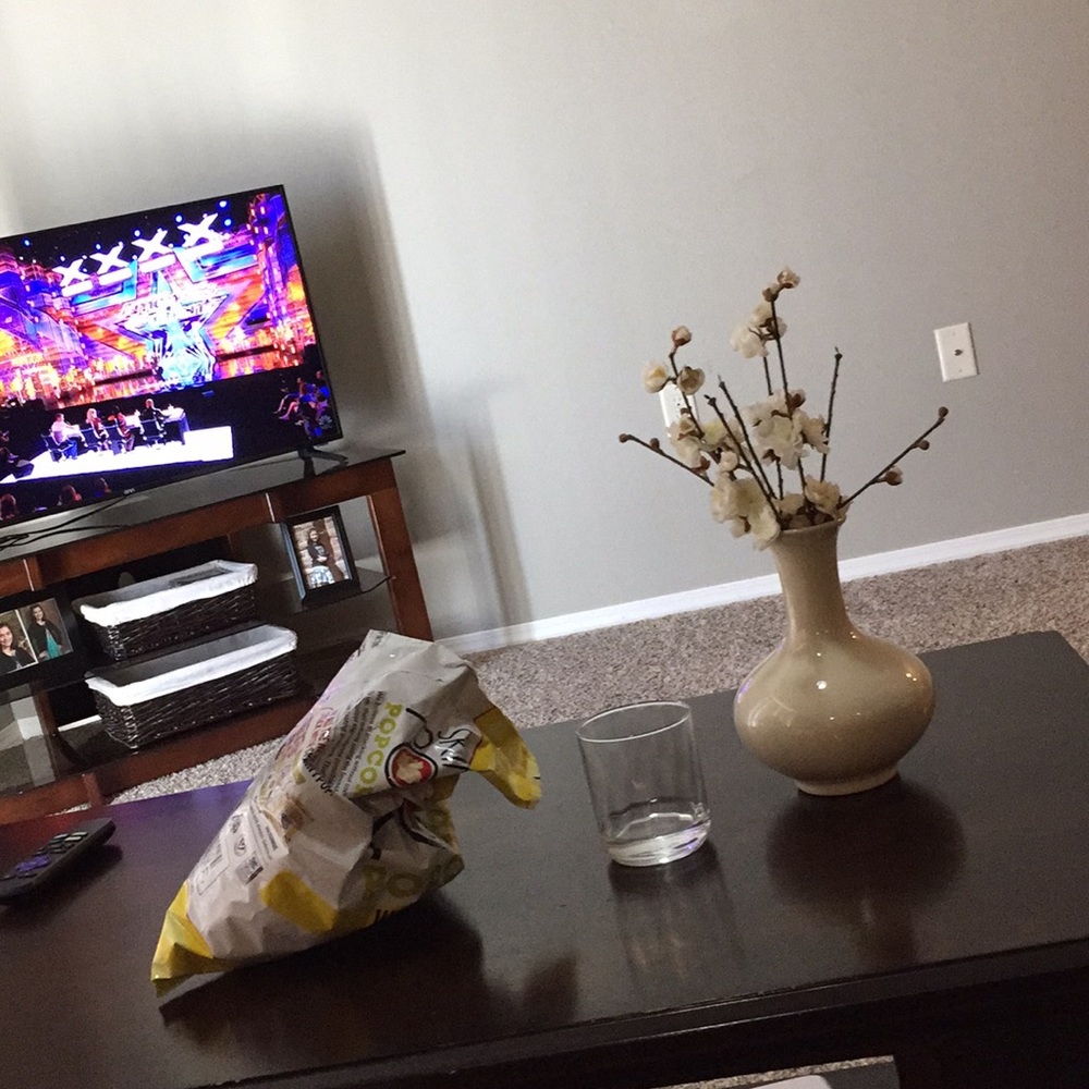 Meet your Posher, Adella